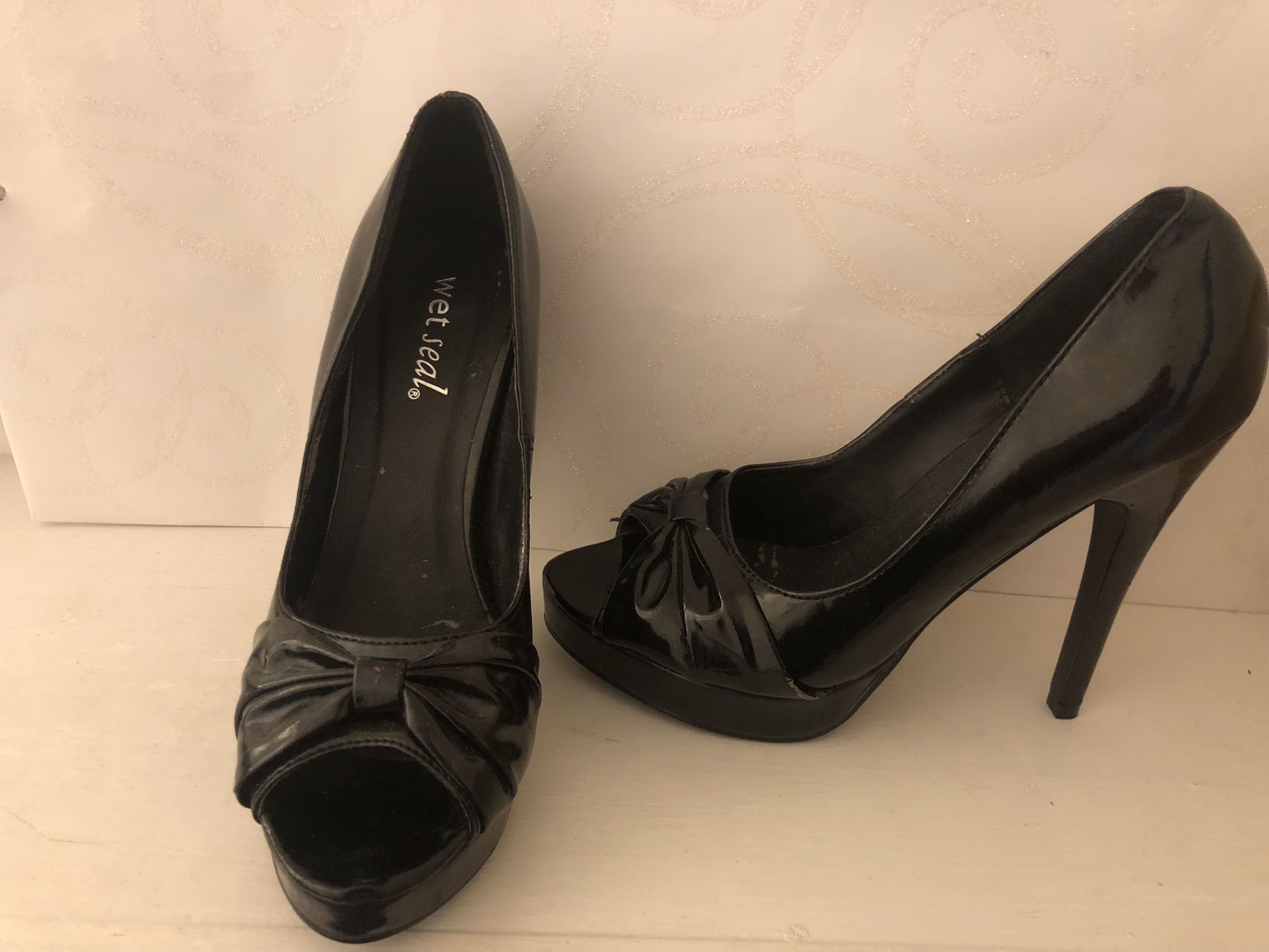 Wet Seal size 6 Black High Heels