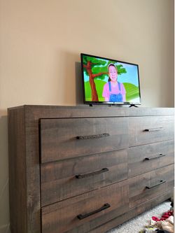 Dresser plus tv