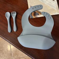 New Silicone Bib