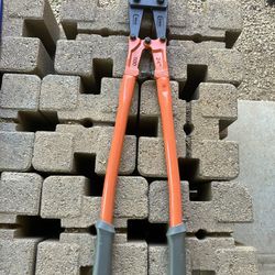 24 in Bolt Cutters