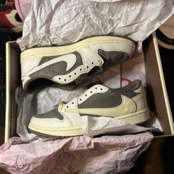 Travis Scott Reverse Mocha