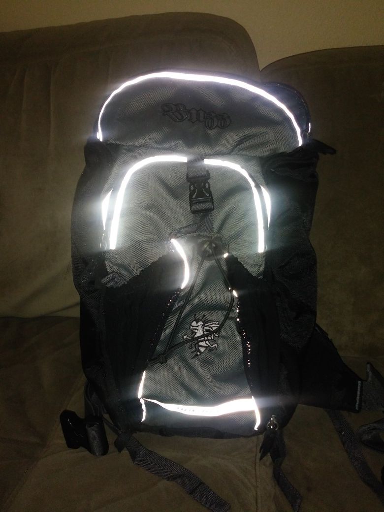 Novara buzz hiking or biking backpack super light and has many pockets