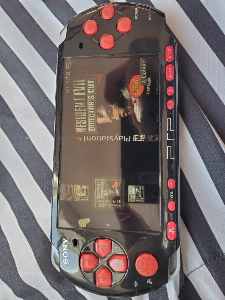 Like new !! 3001 * slim * - PSP - with 5,000 games !!!!