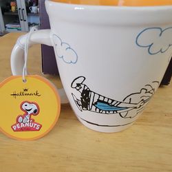 BRAND NEW HALLMARK SNOOPY COFFEE MUG
