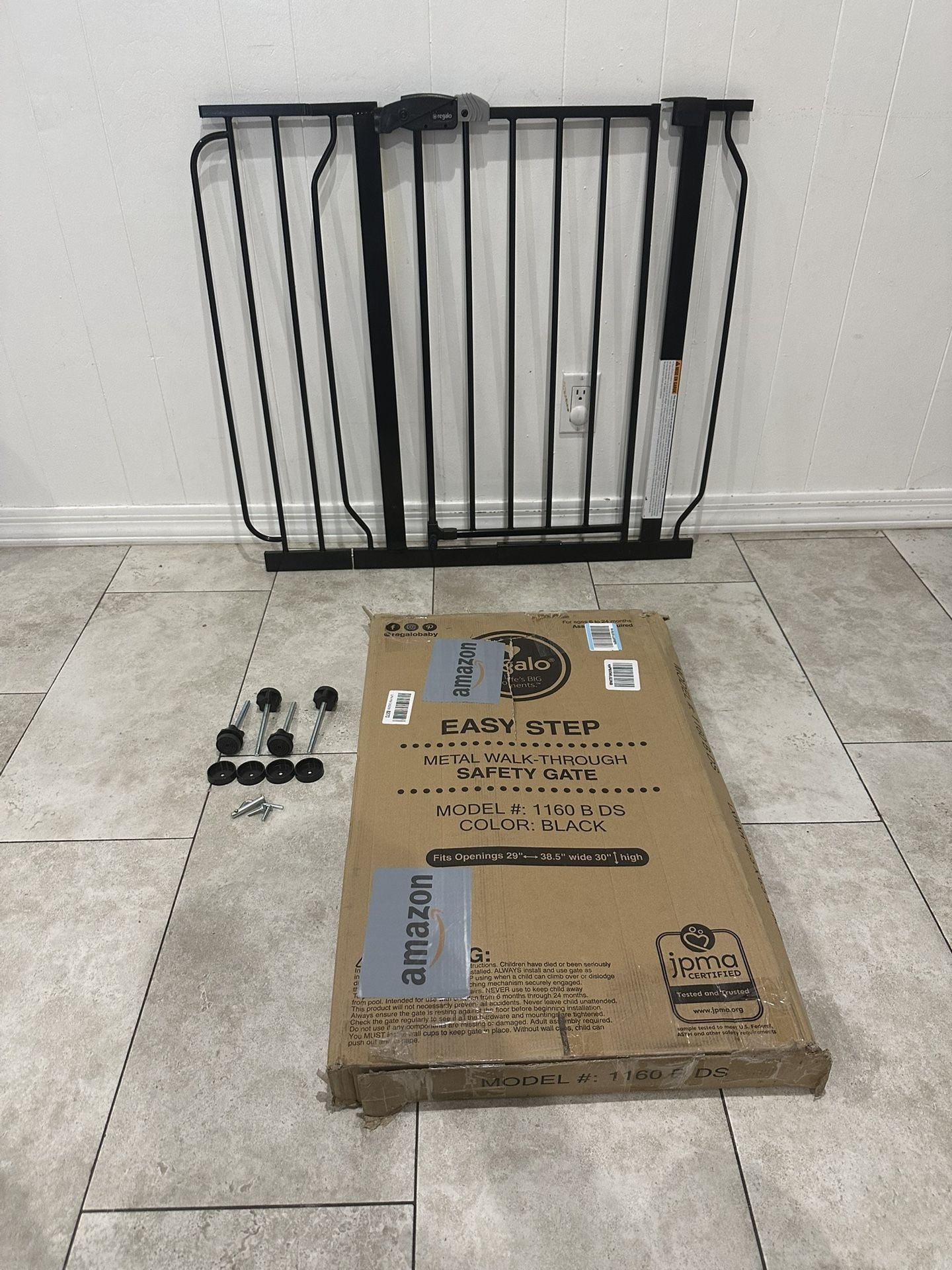 Easy Step Pet Gate / Baby Gate - Fits Openings 29” - 38.5”