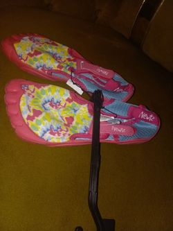 Newtz Water Shoes Tie-Dye Pink