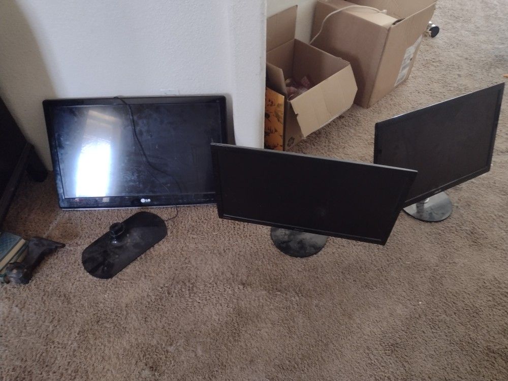 Computer Monitors And 19 Inch Tv