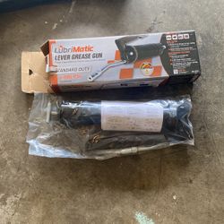 LubriMatic lever grease gun