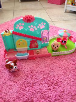 Chubby Puppy Large Pet Fun Center Plus 4 BONUS Pets