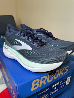 Brooks Glycerin GTS 23 Running Shoes. Brand New! Size 9