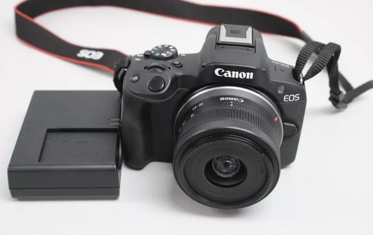Canon R50