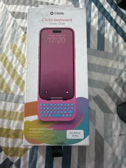 iPhone 15 pro keyboard