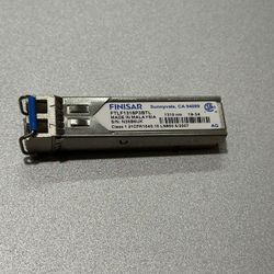 Industrial Temperature 1.25 Gb/s RoHS Compliant Long-Wavelength Pluggable SFP Transceiver