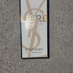 YSL Libre Flowers & Flame – Eau de Parfum Florale (90ml / 3oz) 🔥🌸