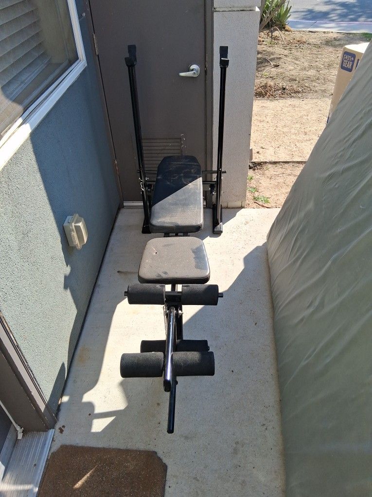 Weight Bench 
