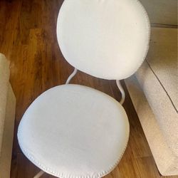 IKEA BJÖRKBERGET Beige Swivel Chair