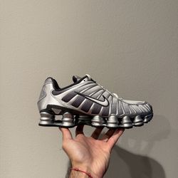 Nike Shox TL Men’s Size 10.5 - NEW