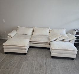 Off white couch for $600 //living spaces