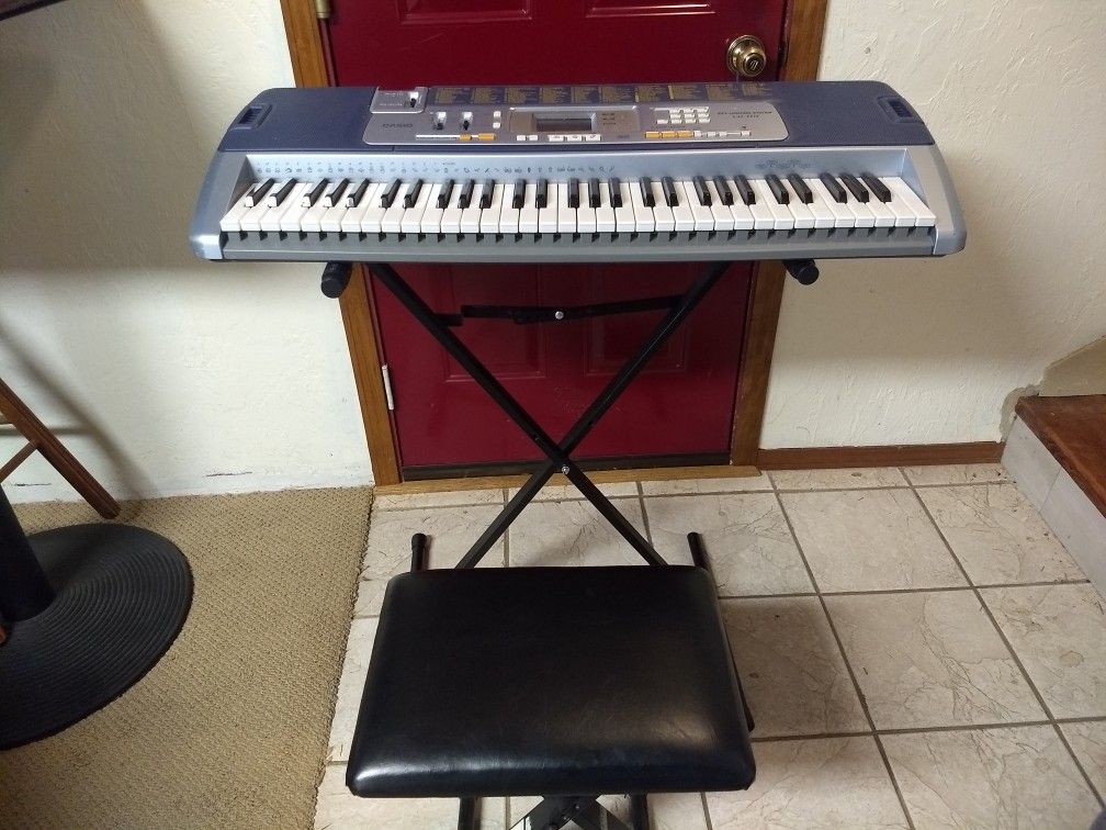 Casio LK-110 Keyboard w/Stand and Bench