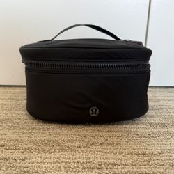 Lululemon Oval Top Access Cosmetic Bag