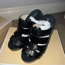 Michael Kors Black Leather Heels👠