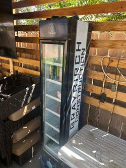 Mini fridge