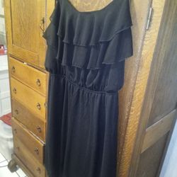 Faded Glory 4x (26-28) black ruffled dress