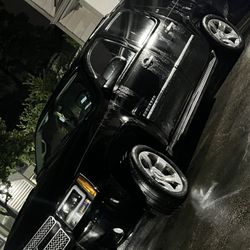 2013 Chevy Suburban Ltz