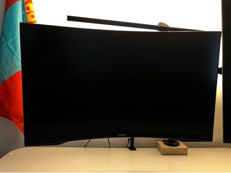 Samsung Odyssey G5 32" Curved Gaming Monitor (144Hz, 1440p) - OBO