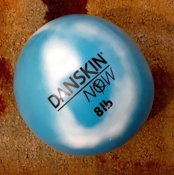 Danskin Workout Toning Resistance Yoga 8 Pound lbs weight ball, Non-slip Grip Very Durable Gym Exercise Equipment