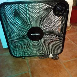 20 Inch Pelonis Black Box Fan