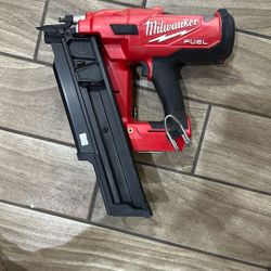 Milwaukee M18 FUEL 3-1/2 in. 18-Volt 21-Degree Lithium-Ion Brushless Cordless Framing Nailer (Tool-Only)