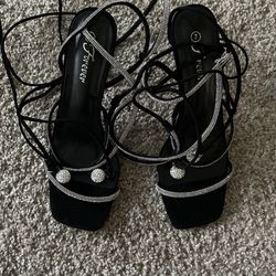 Cris Cross High Heels 