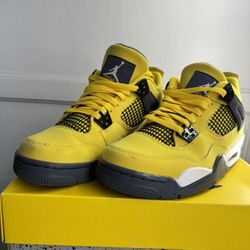 Air Jordan 4 Retro Lightning 2021