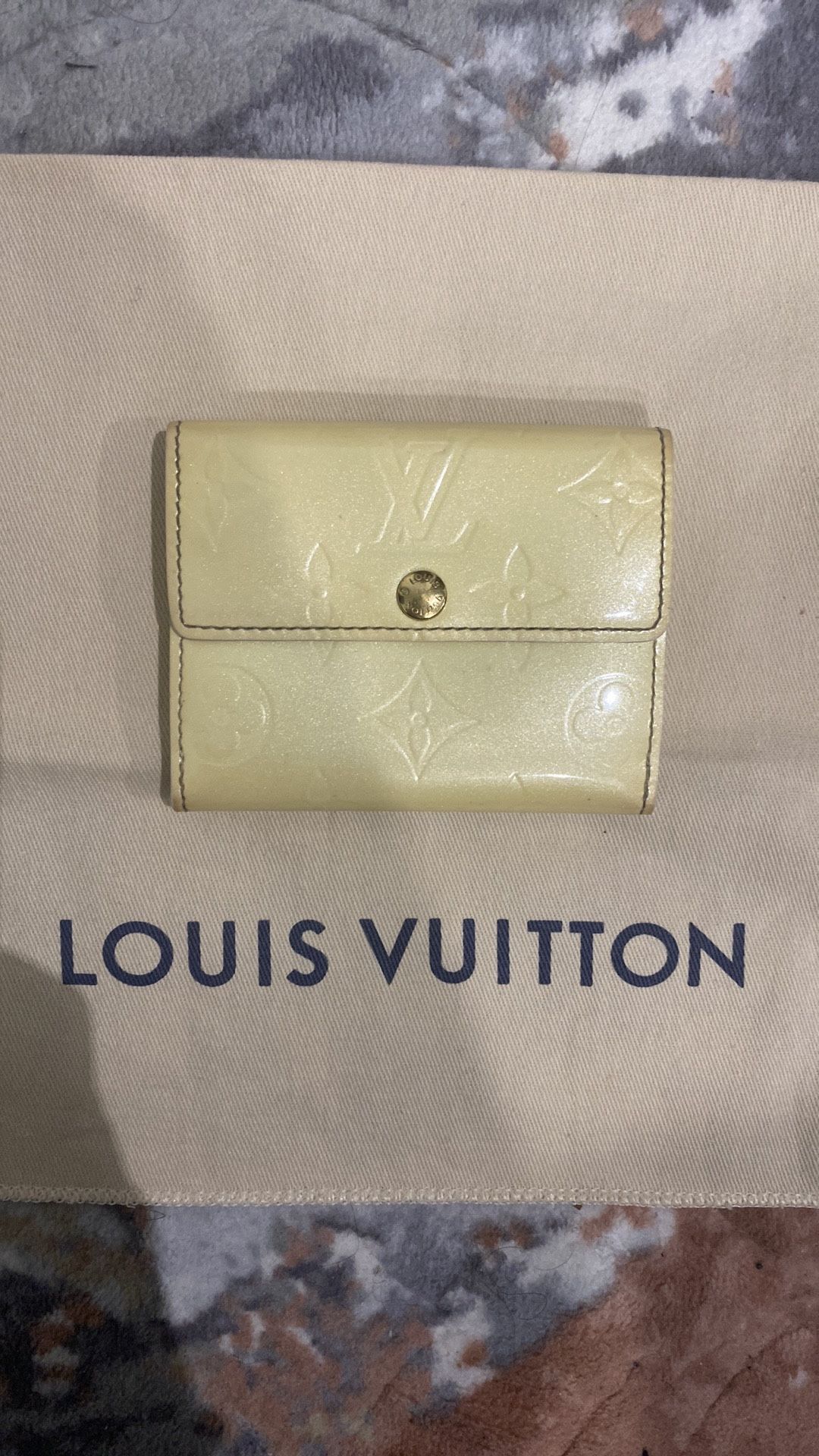 Louis Vuitton Vernis Wallet 