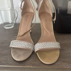 👡 SANDALS 👡 Size 10 USED ONLY USED IN MY WEDDING 