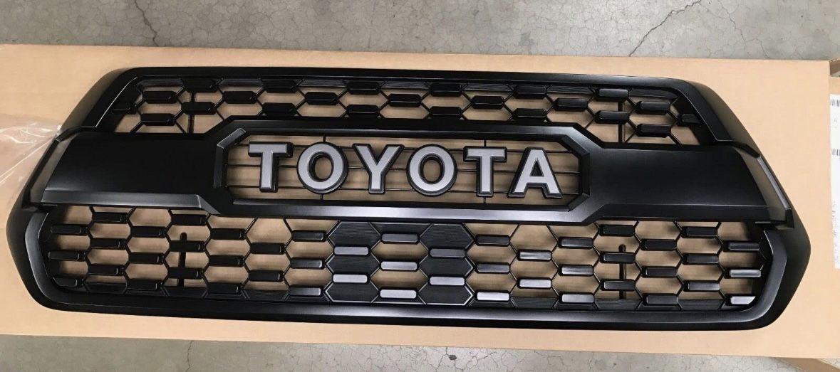 Toyota Tacoma 2016-2023 Grill