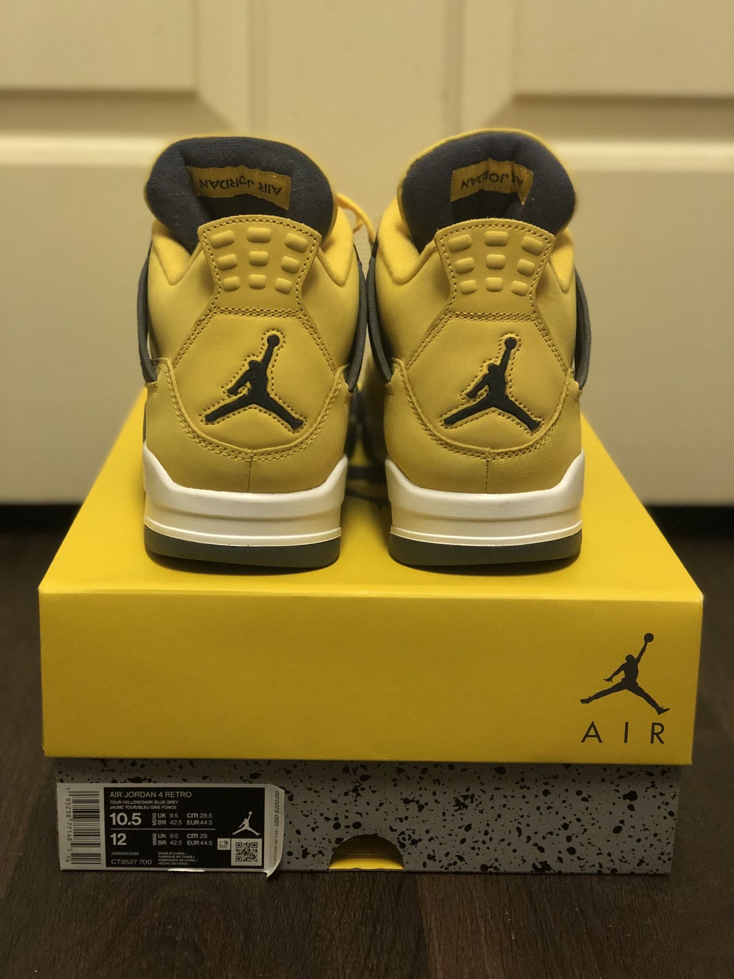 Air Jordan Retro 4 Lightning Size 10.5 for Sale in Grand Prairie