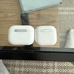 2 Pair of AirPods 