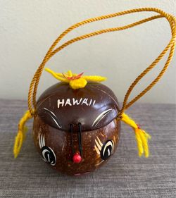 Vintage Hawaii Hand Painted Coconut Souvenir Handbag -Super Cute -