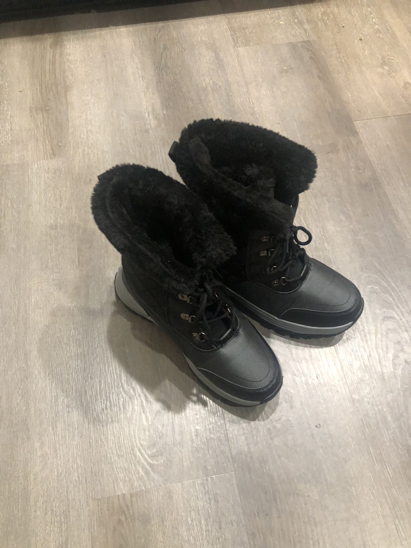 Women’s Boots Size 42(US6) 