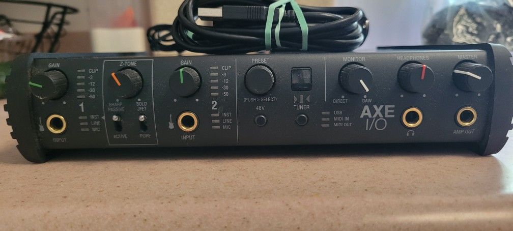 IK multimedia AXE I/O