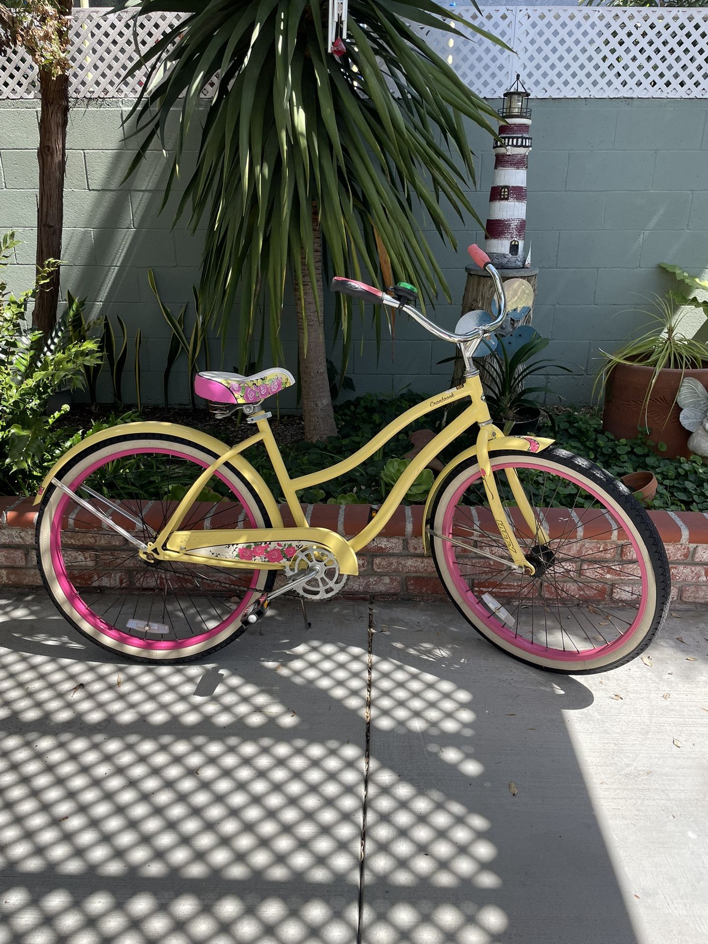 Huffy Cranbrook Beach Cruiser Yellow Pink