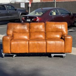 Jerome’s 3 Seat Leather Recliner w Power Headrest Free Delivery 🚚