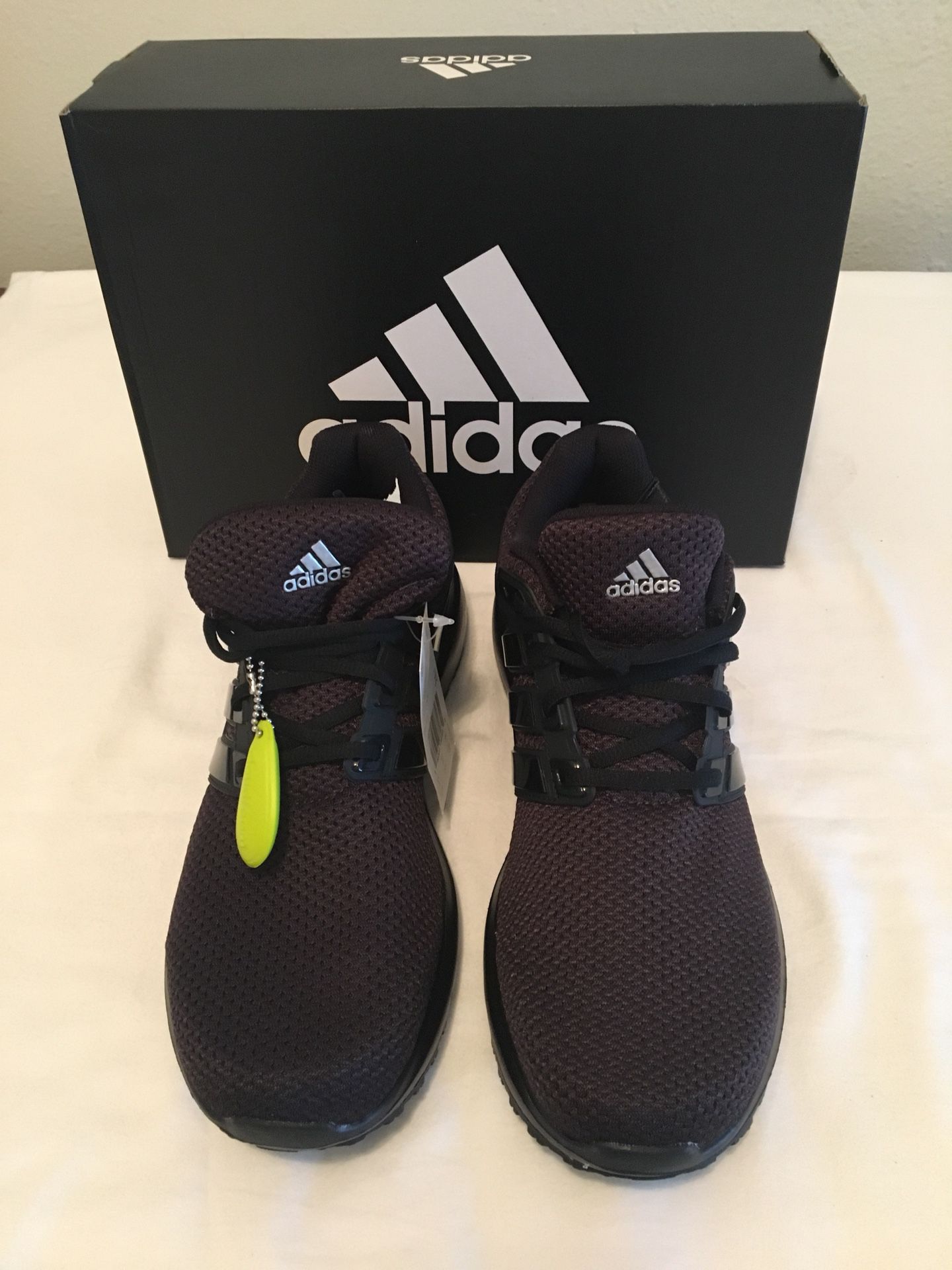 Adidas Energy cloudfoam Running sneakers shoes size 11.5M black PRICE FIRM!!! for Sale in Houston,