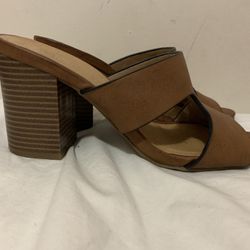 Bamboo Heels SZ 8.5