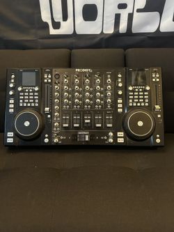 prodigy b52 mixer/DJ board