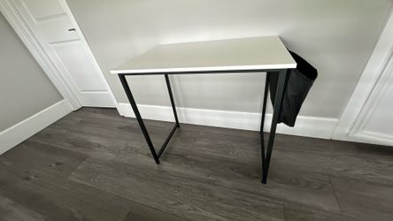 White desk with side pocket $30 OBO