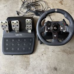 G920 Racing Wheel For PC Or Xbox. New!!