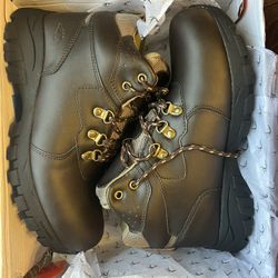 Size 7 Deer Stags Boots .new In Box$45 